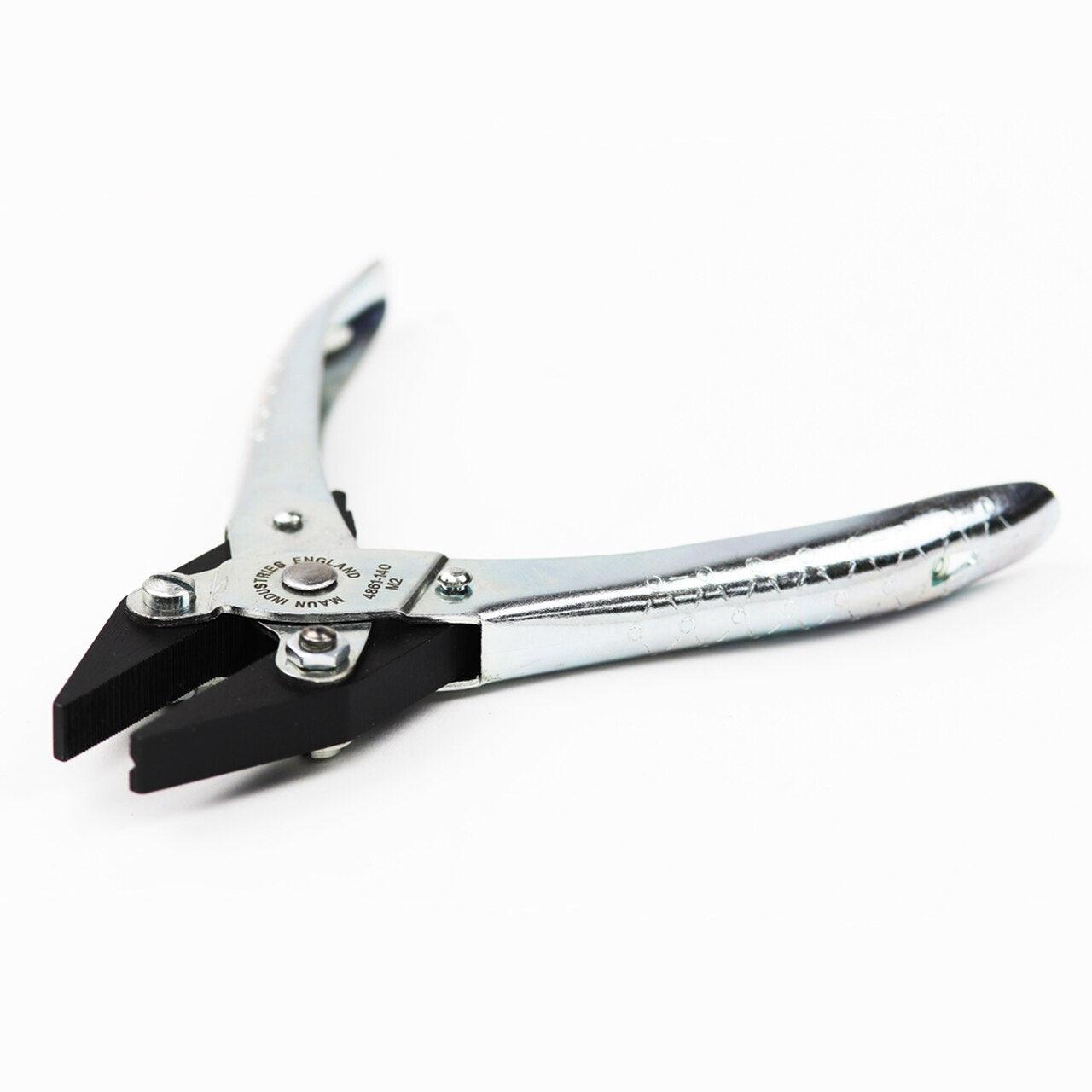 MAUN Flat Nose Parallel Plier Return Spring 140 mm - Wing Wo Hong Industrial Products Ltd.