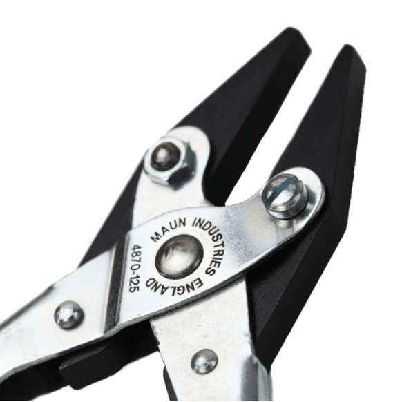 MAUN Smooth Jaws Flat Nose Parallel Plier 140 mm - Wing Wo Hong Industrial Products Ltd.